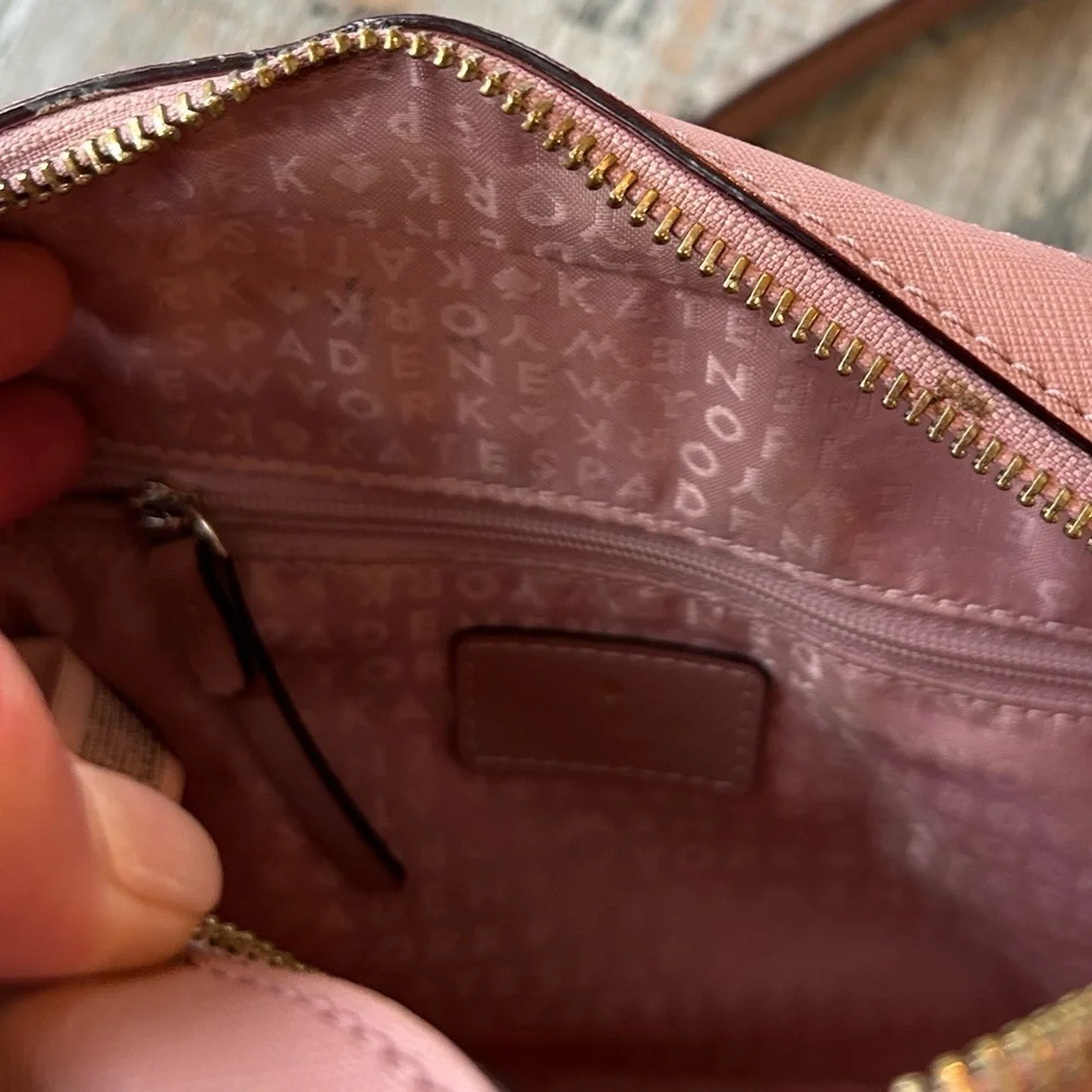 Kate Spade Cross Body Purse Gently Used 18” drop 8” wide 6” height 2.75” depth